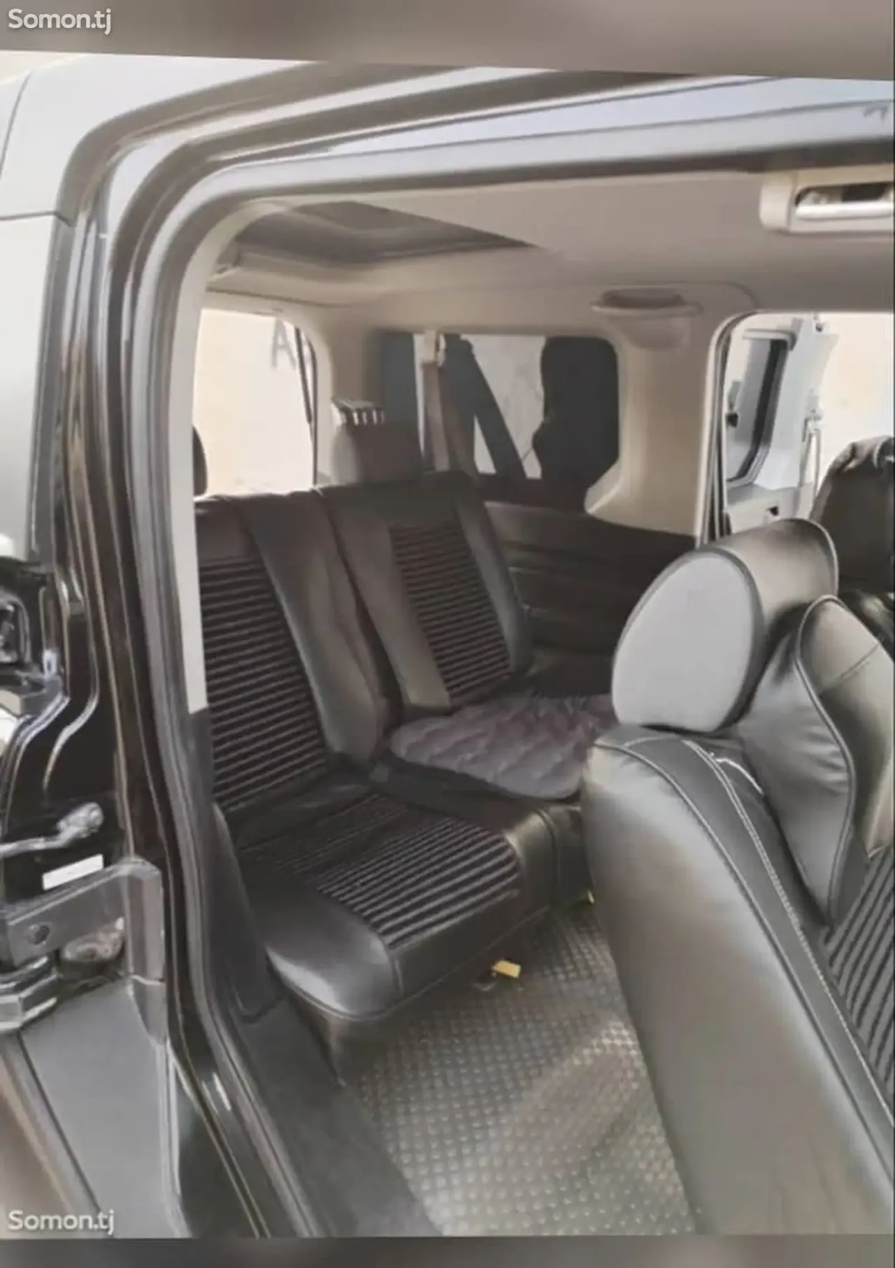 Honda Element 2004 · 2.4 AT