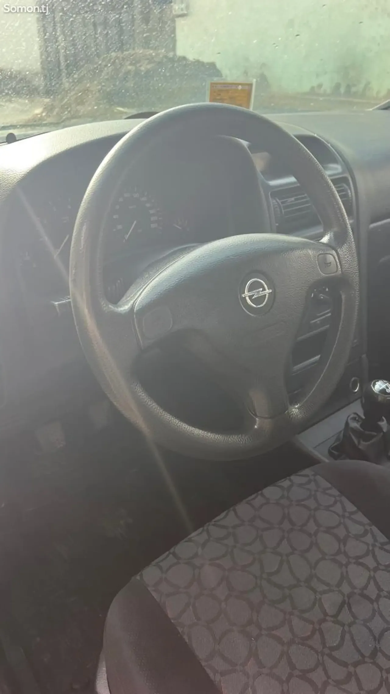Opel Astra G 1999 · 1.6 MT