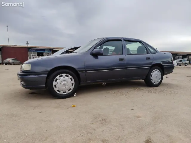 Opel Vectra A 1995 · 1.6 MT
