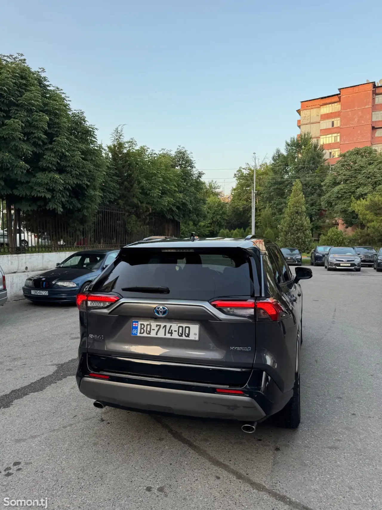 Toyota RAV 4 2021 · 2.5 AT
