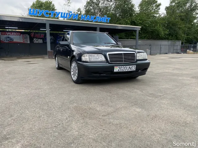 Mercedes-Benz C class 1999 · 2.4 MT