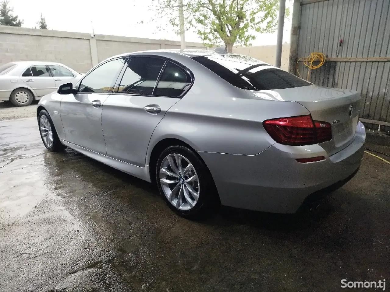 BMW 5 series 2015 · 2.0 AT