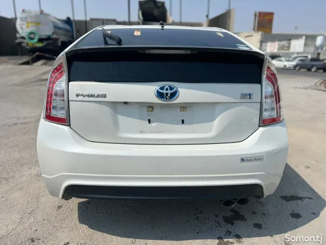 Toyota Prius 2014 · 1.5 AT