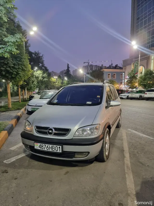 Opel Zafira 2000 · 1.8 AT