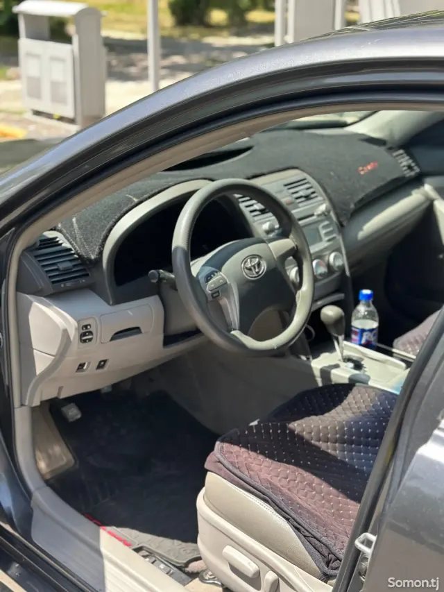 Toyota Camry 2010 · 2.5 AT
