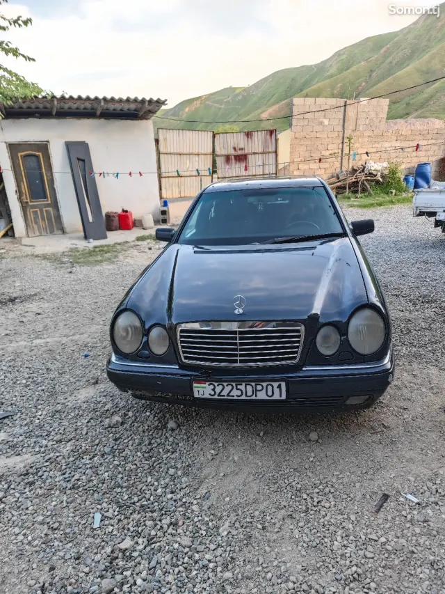 Mercedes-Benz E class 1998 · 3.0 AT