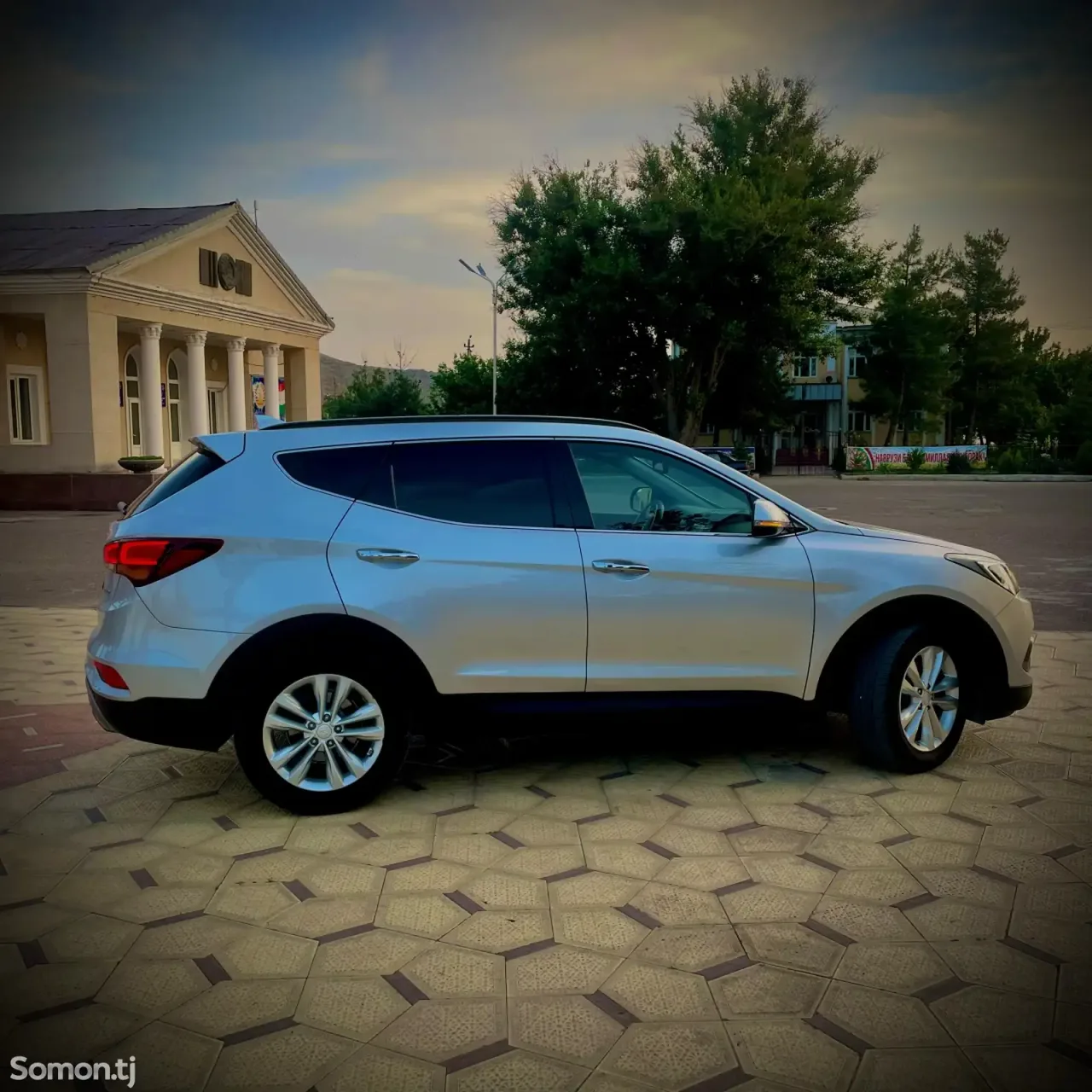 Hyundai Santa Fe 2016 · 2.0 AT