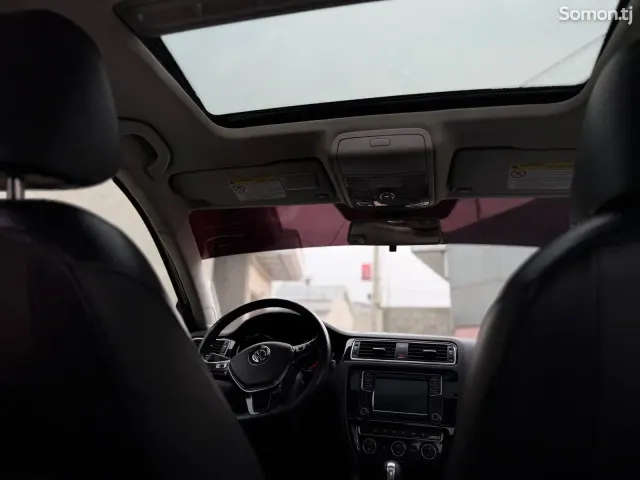 Volkswagen Jetta 2017 · 1.8 AT