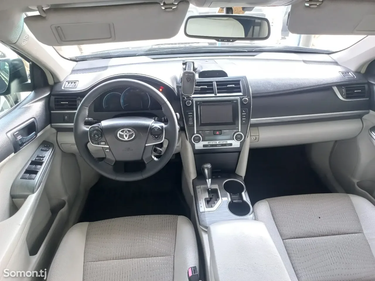 Toyota Camry 2013 · 2.5 AT
