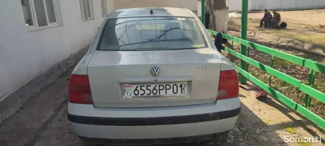 Volkswagen Passat 1997 · 1.8 MT