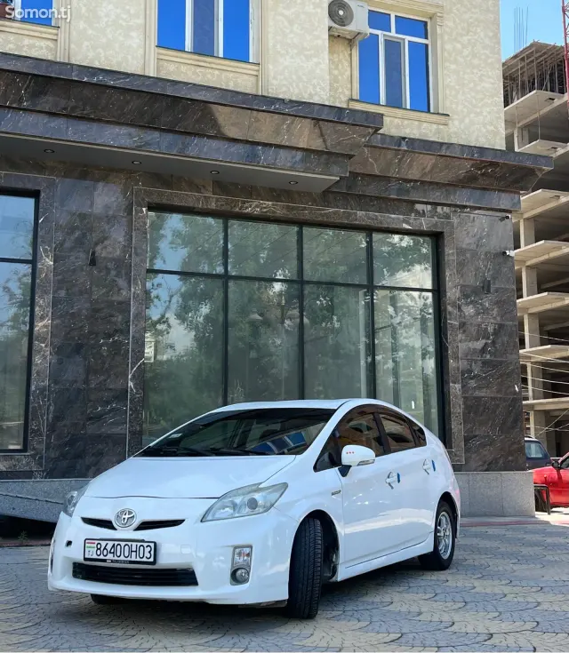 Toyota Prius 2012 · 1.8 AMT