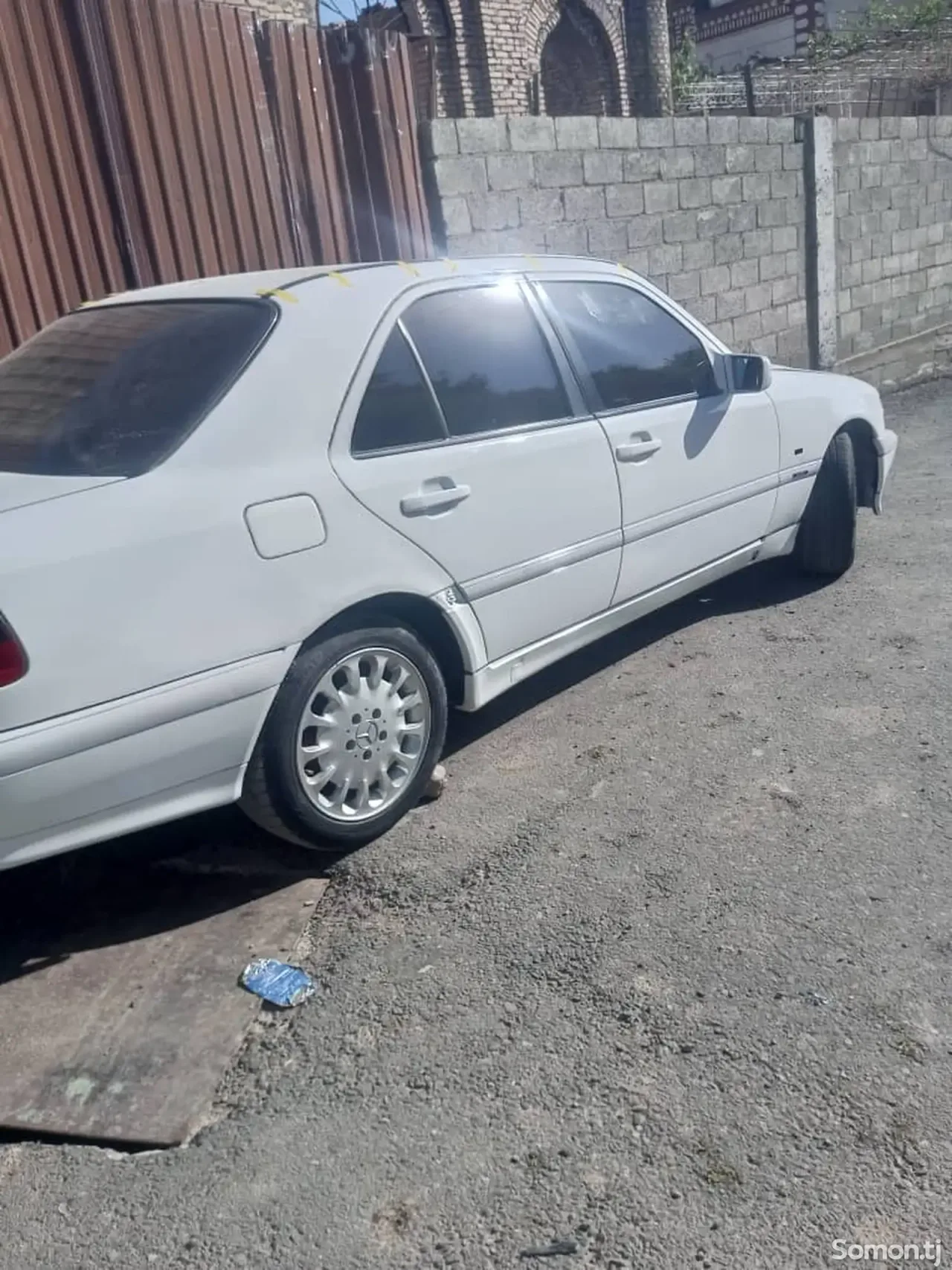 Mercedes-Benz B class 1988 · 2.0 MT
