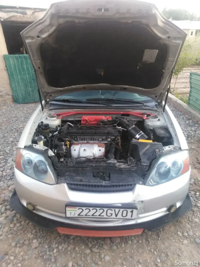 Hyundai Avante 2004 · 2.0 MT