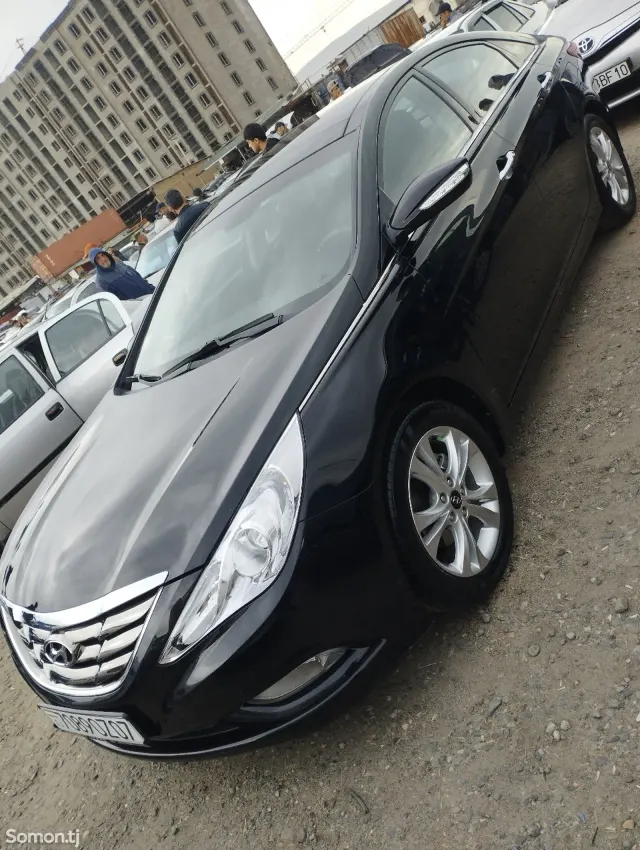 Hyundai Sonata 2010 · 2.0 AT