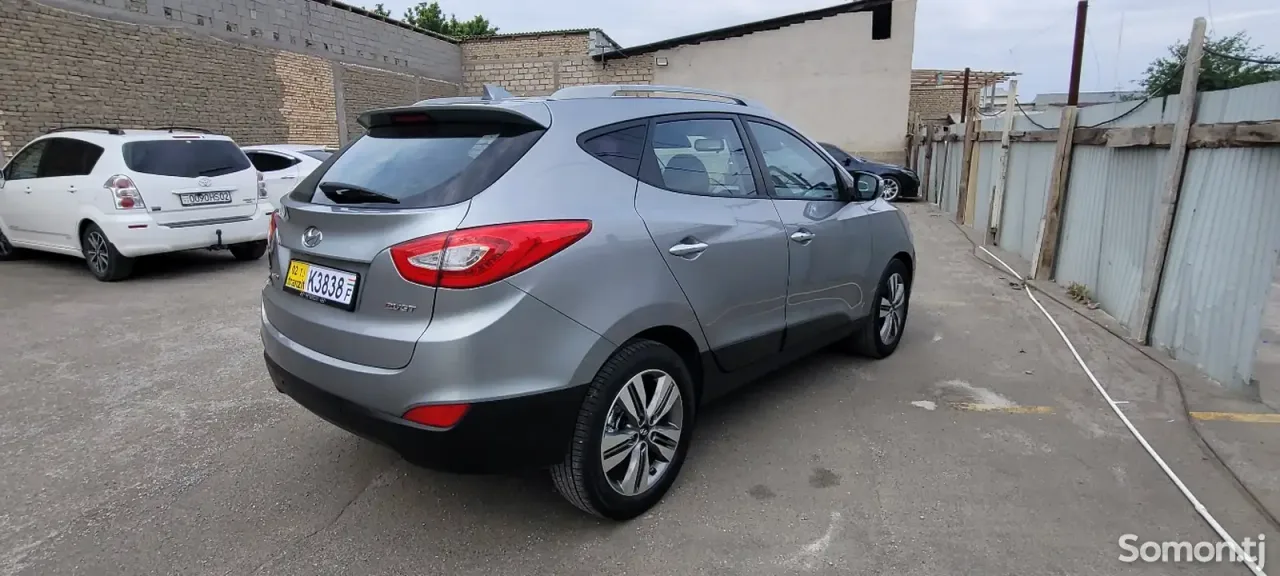 Hyundai Tucson 2014 · 2.0 AT