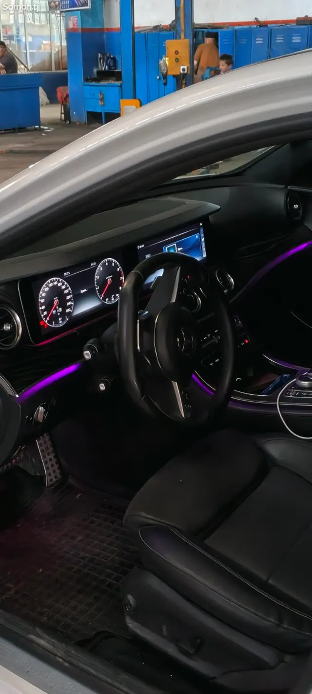 Mercedes-Benz E class 2018 · 2.0 AT
