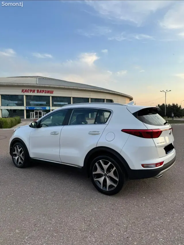 Kia Sportage 2016 · 2.0 AT