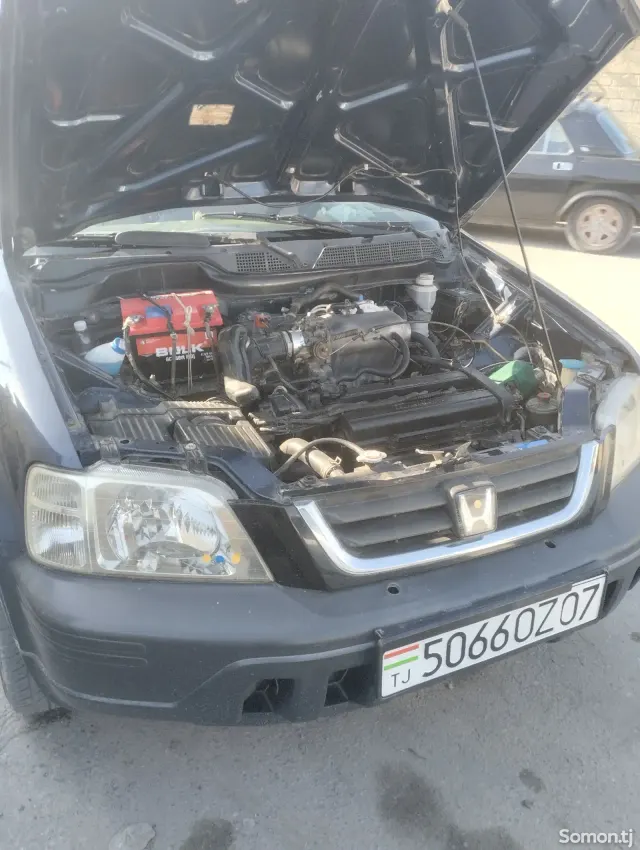 Honda CR-V 1995 · 1.8 MT