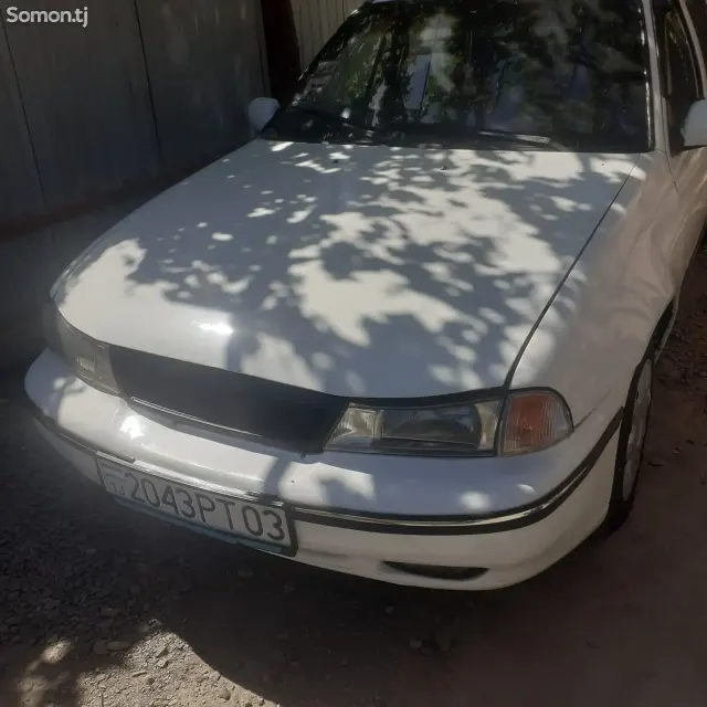 Daewoo Nexia 1994 · 1.6 MT