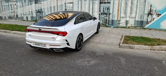 Kia K5 2021 · 1.6 AT