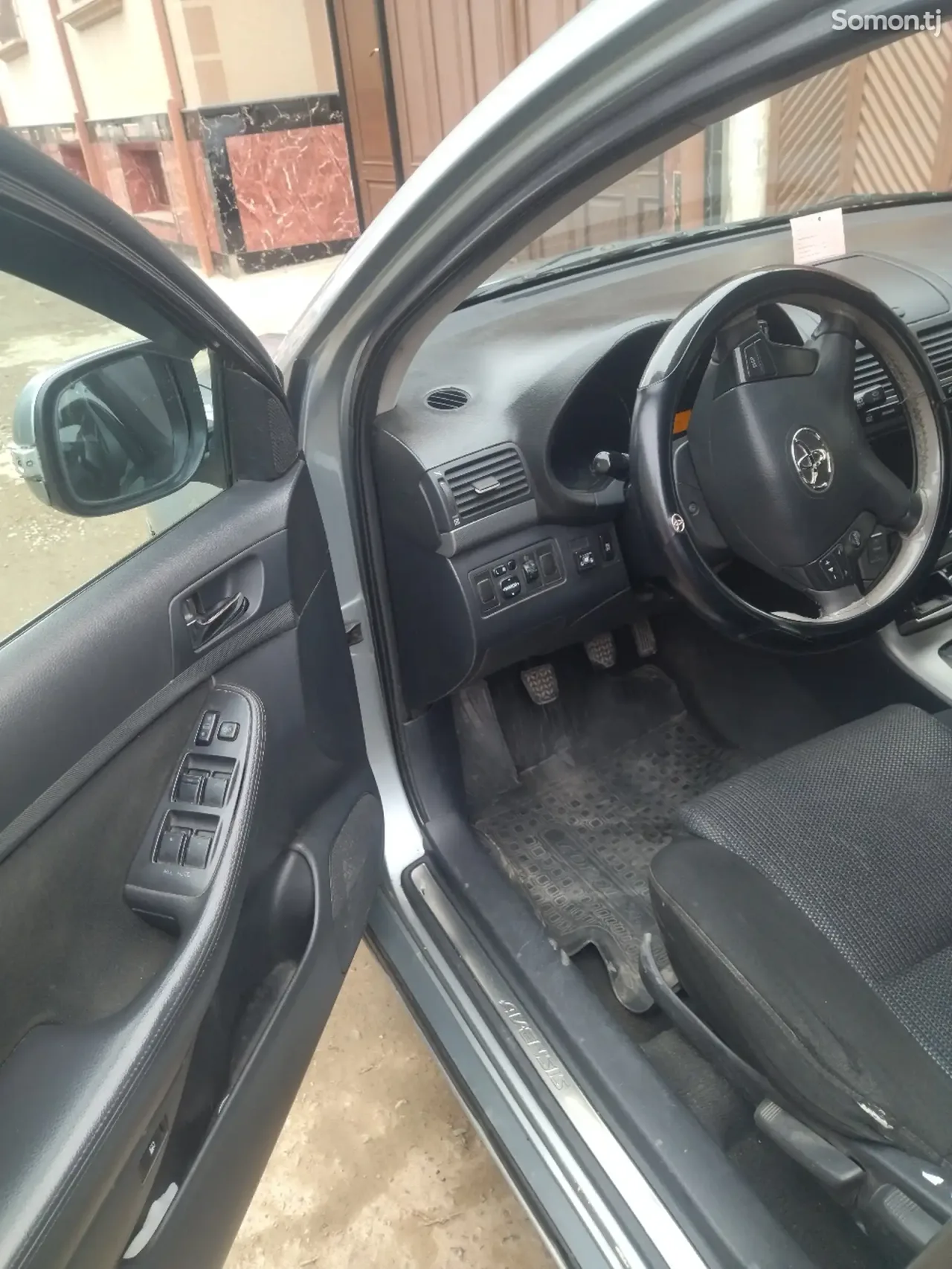 Toyota Avensis 2007 · 1.8 MT