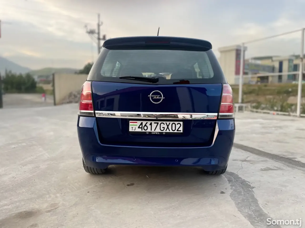 Opel Zafira 2006 · 2.2 MT