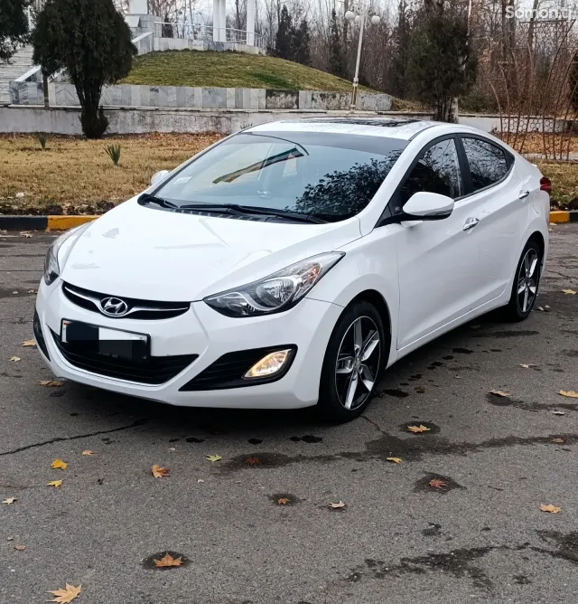 Hyundai Avante 2013 · 1.6 AT