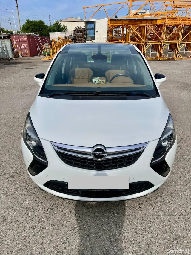 Opel Zafira 2015 · 1.6 AT