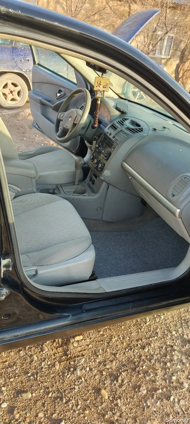 Chevrolet Malibu 2004 · 2.2 AT