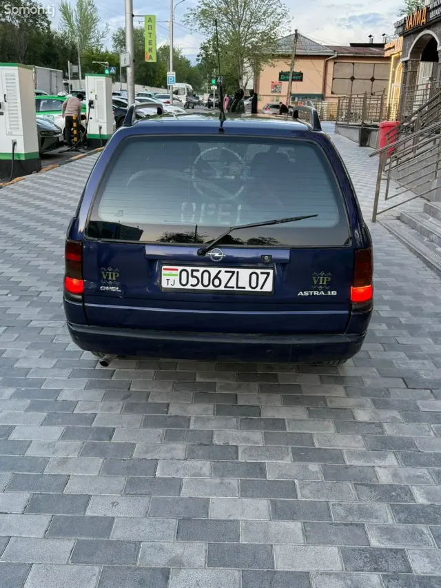 Opel Astra F 1997 · 1.6 MT