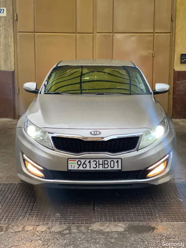 Kia K5 2011 · 2.0 AT