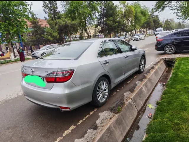 Toyota Camry 2015 · 2.5 AT