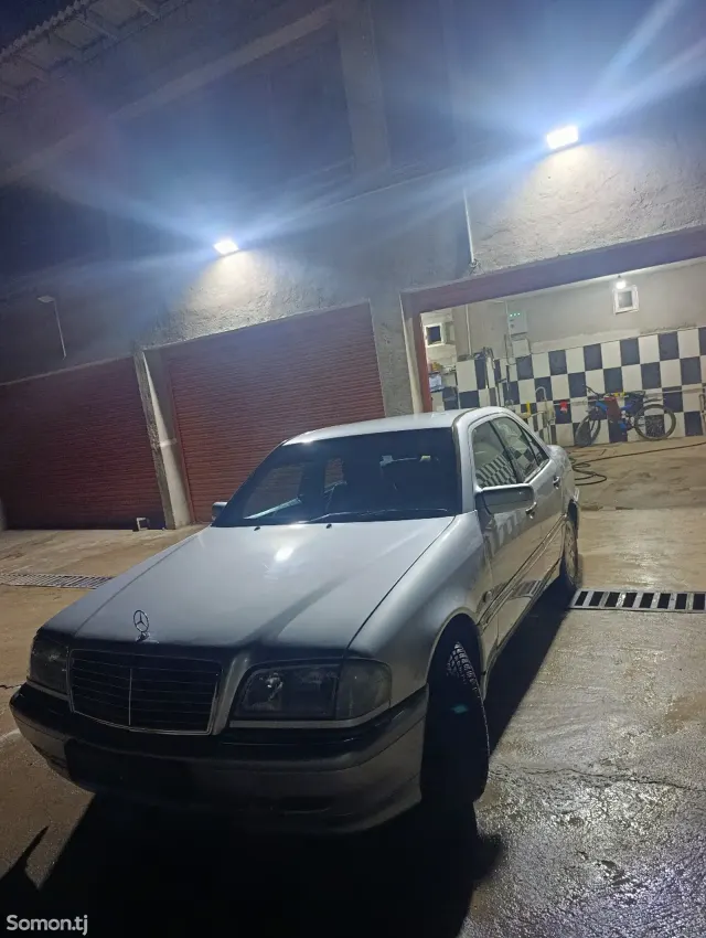 Mercedes-Benz C class 1998 · 2.0 MT