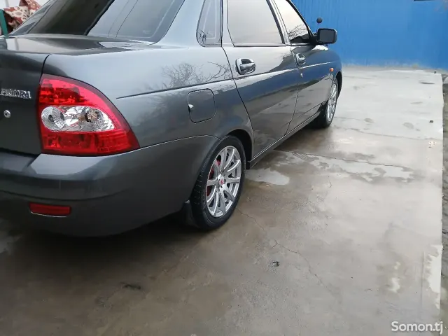 Lada (ВАЗ) Priora 2009 · 1.7 MT