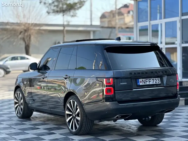 Land Rover Vogue 2019 · 4.4 AT