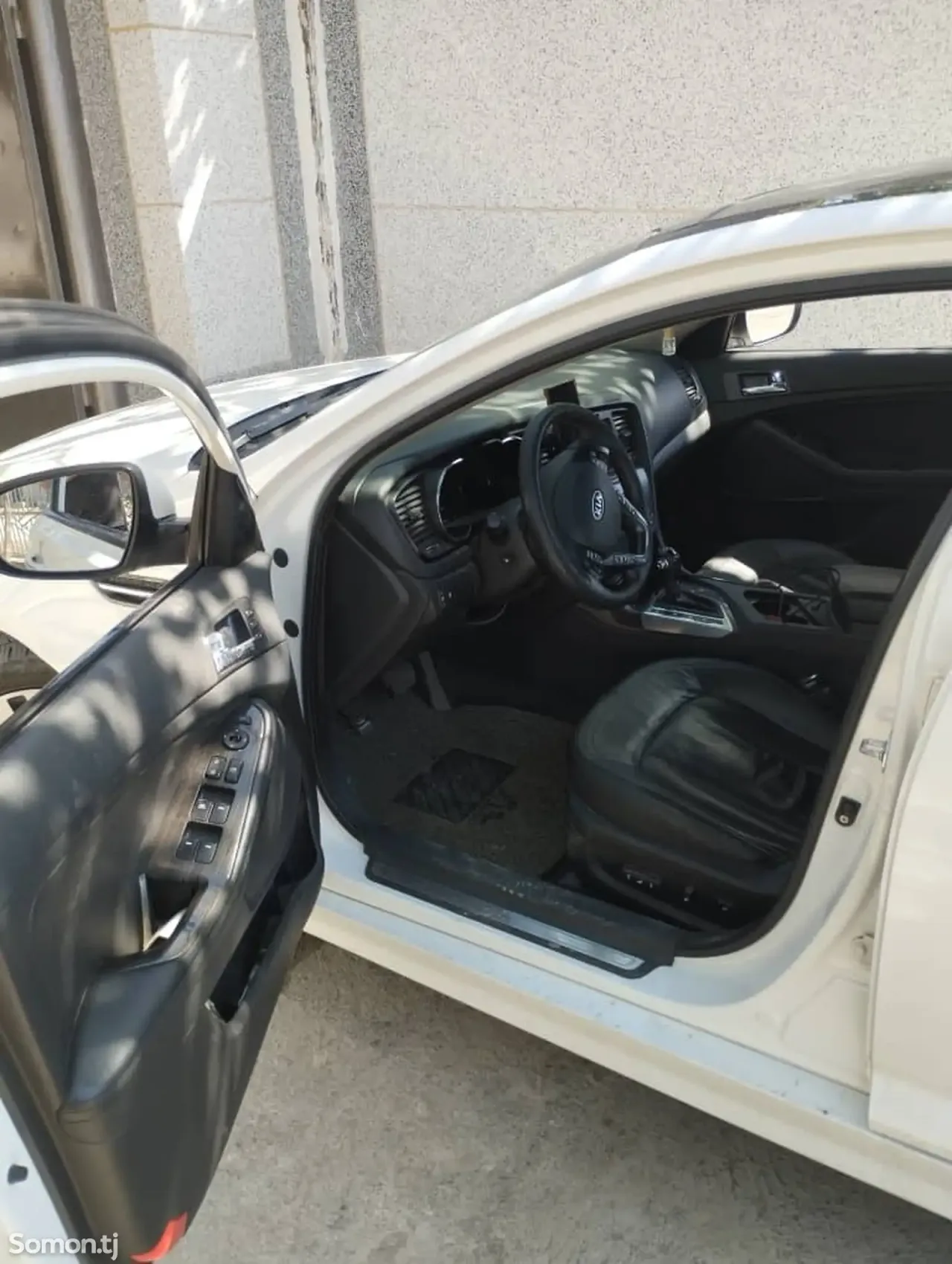 Kia K5 2011 · 2.0 AT
