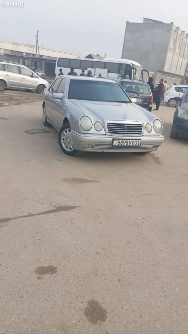 Mercedes-Benz E class 1997 · 2.3 MT