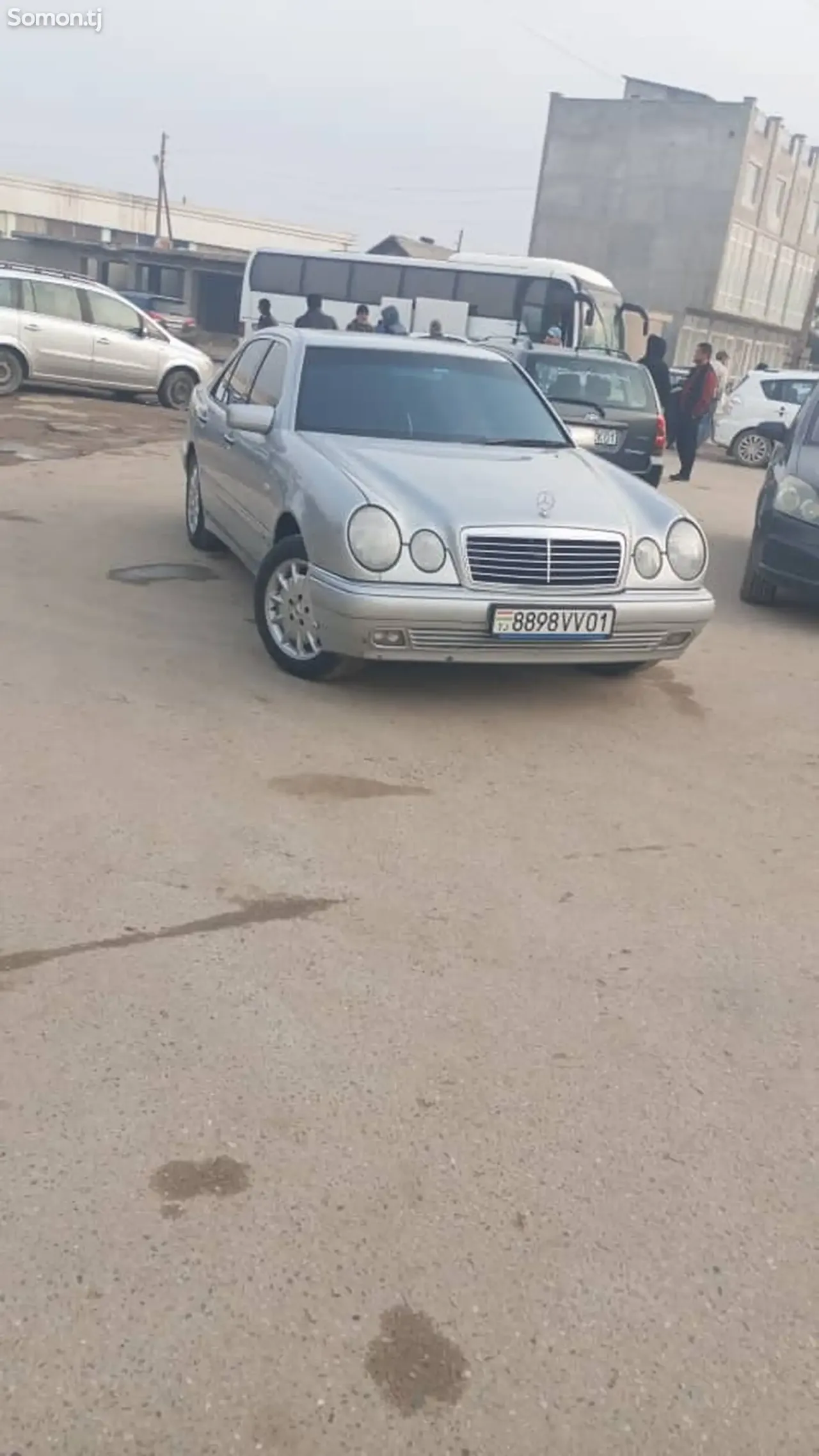 Mercedes-Benz E class 1997 · 2.3 MT