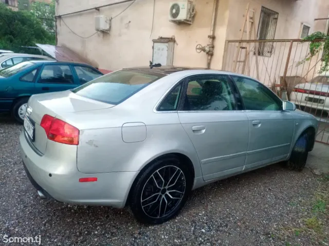 Audi A4 2005 · 3.2 AT