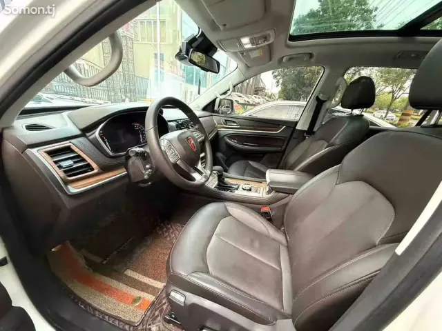 Roewe RX8 2018 · 2.0 AT
