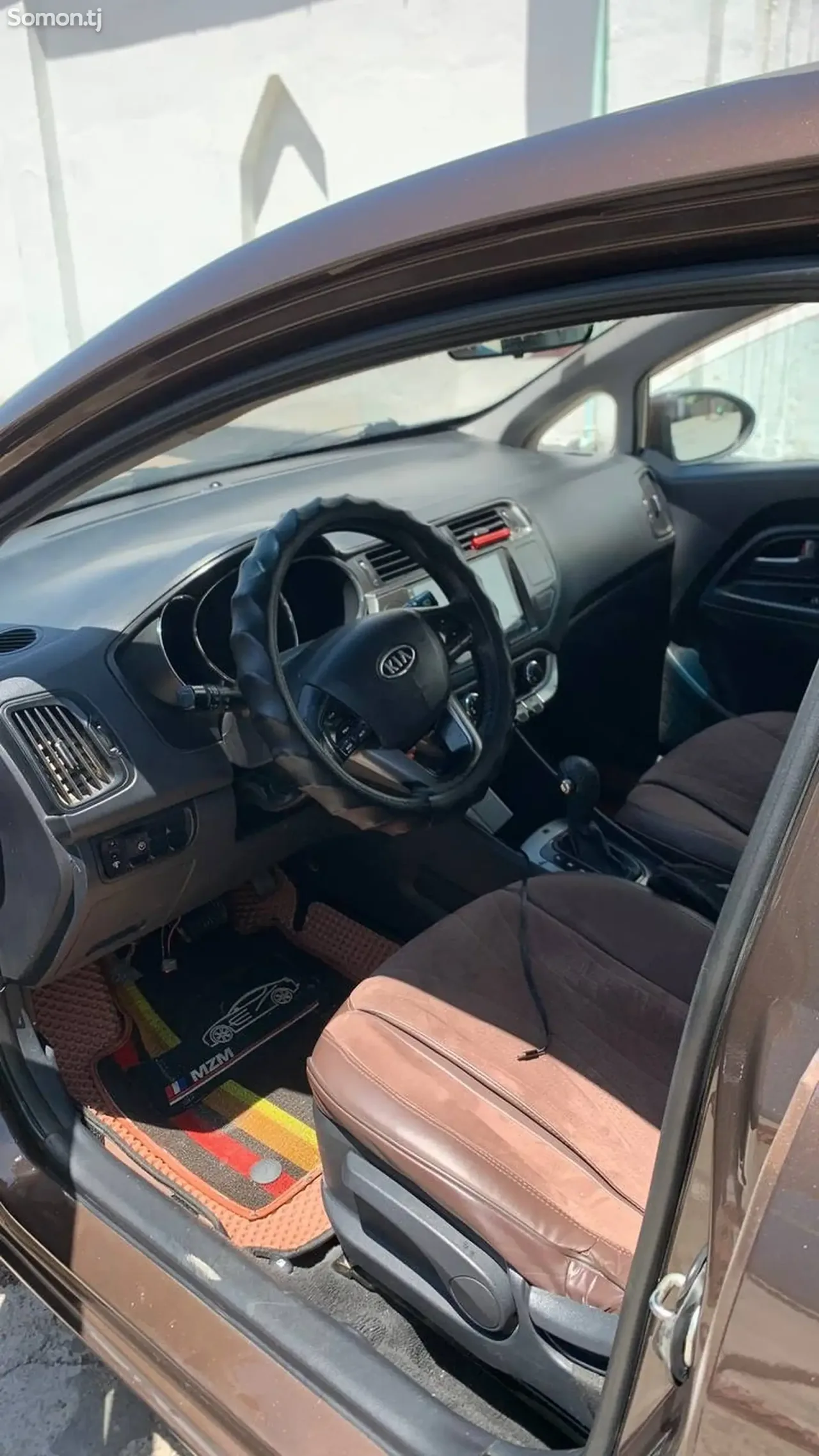 Kia Rio 2012 · 1.4 AT