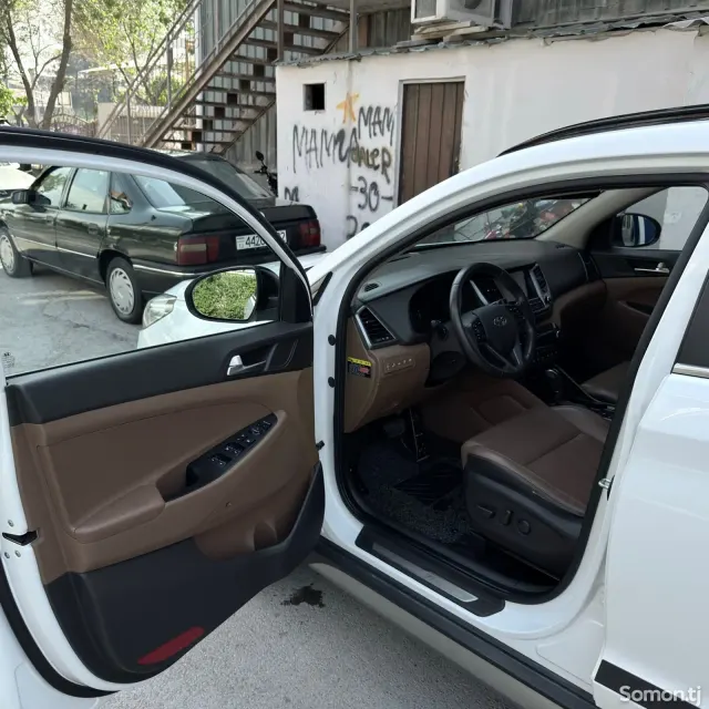 Hyundai Tucson 2017 · 2.0 AT