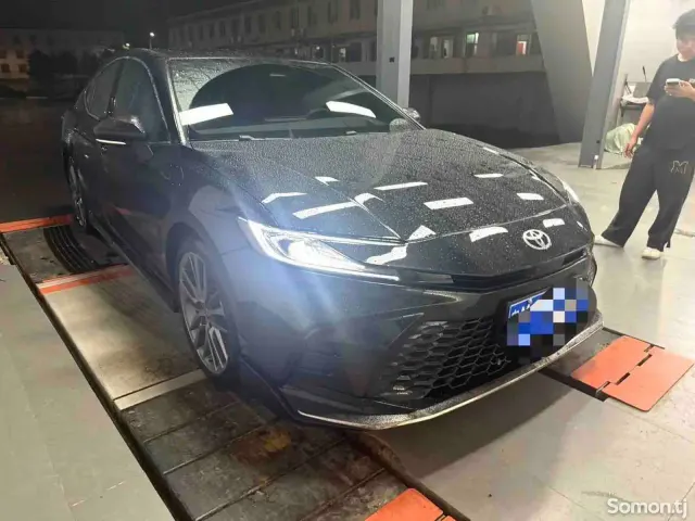 Toyota Camry 2025 · 2.0 AT