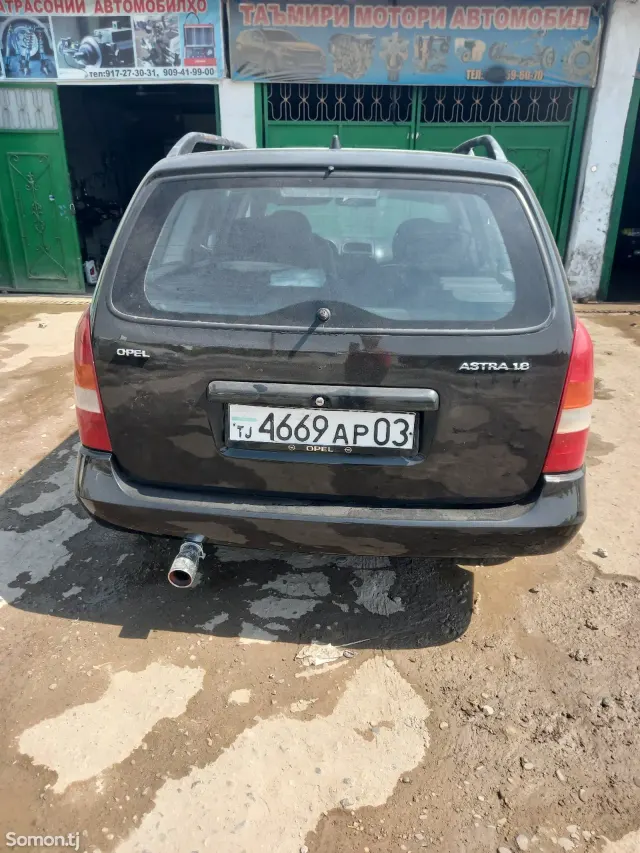 Opel Astra G 2000 · 1.6 MT