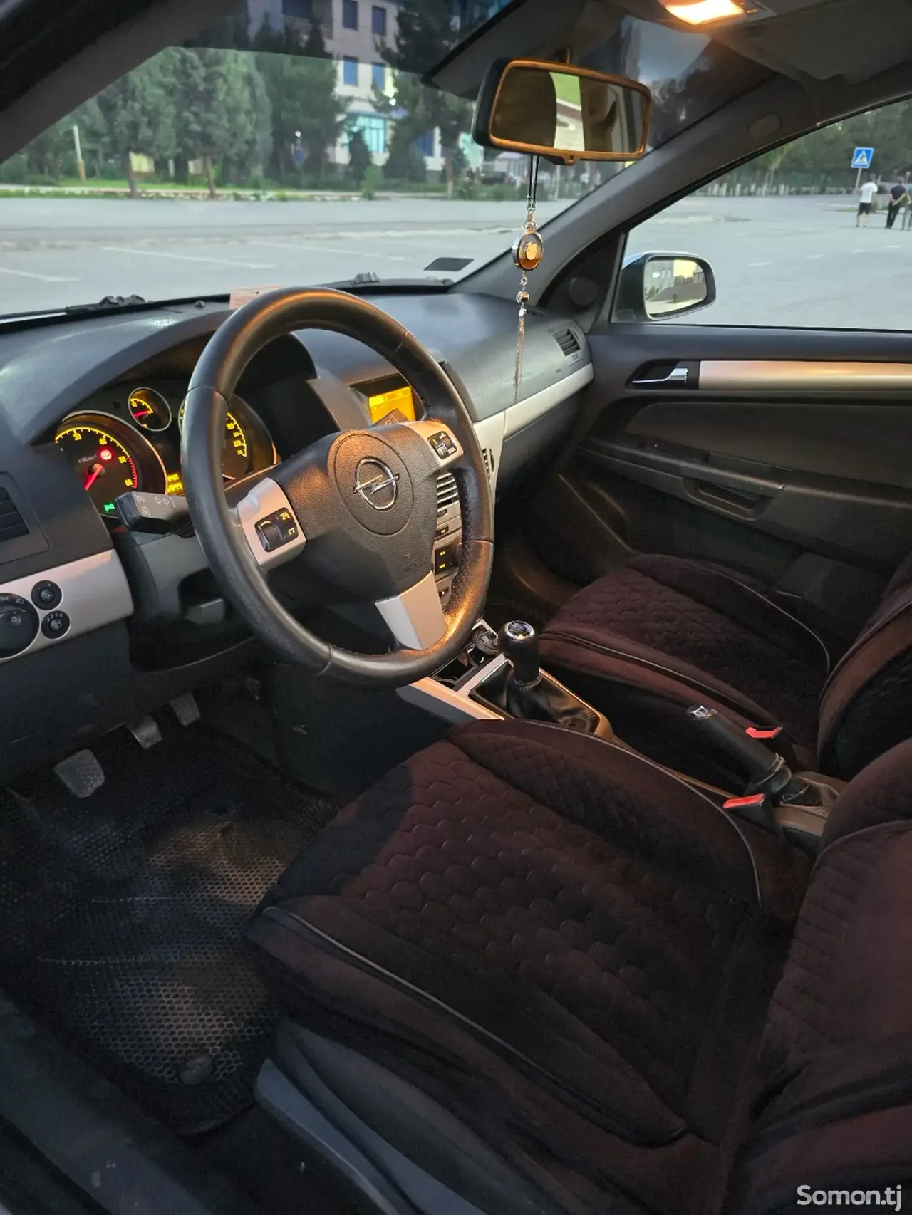 Opel Astra H 2007 · 1.9 MT