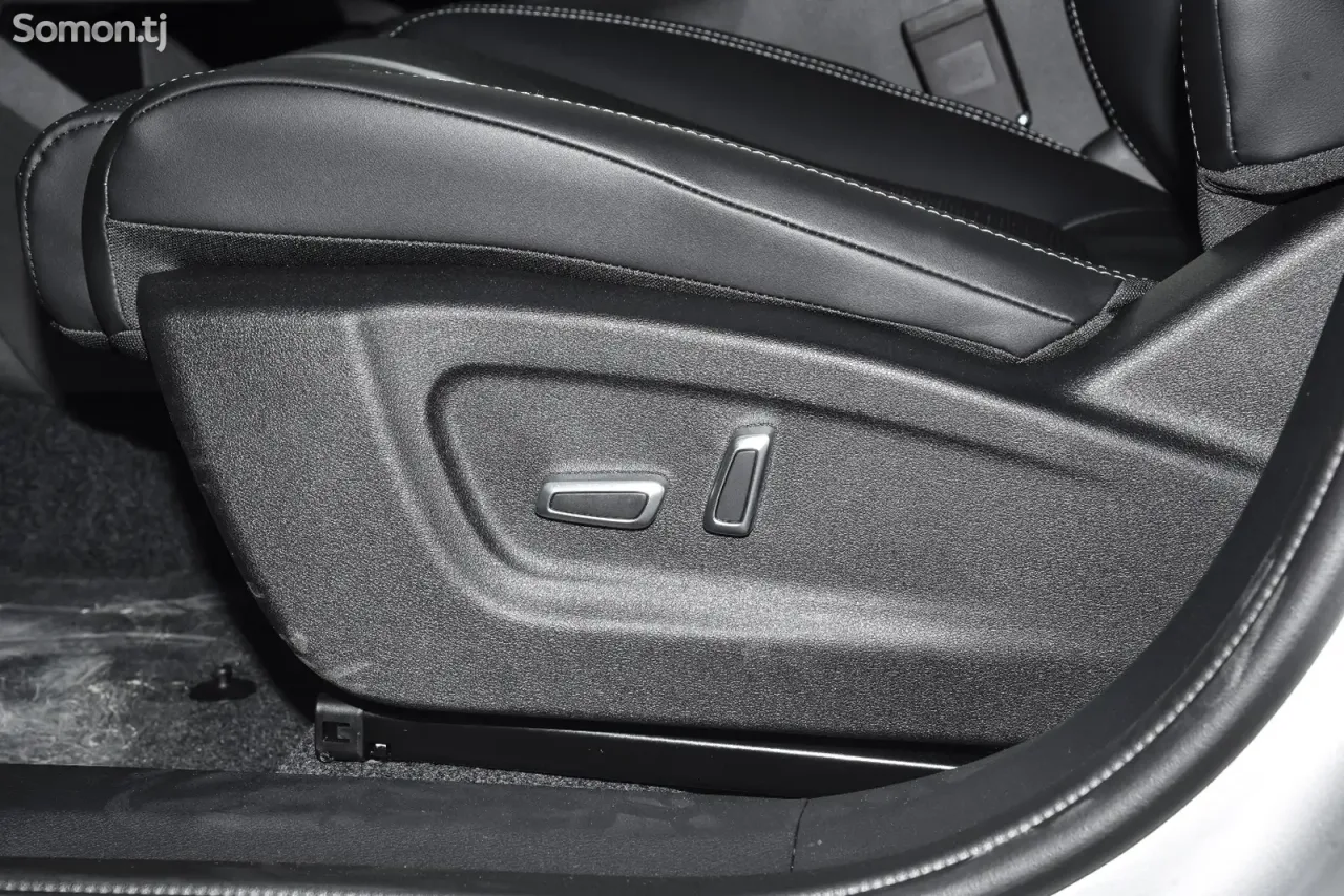Dongfeng L7 2025 · AMT