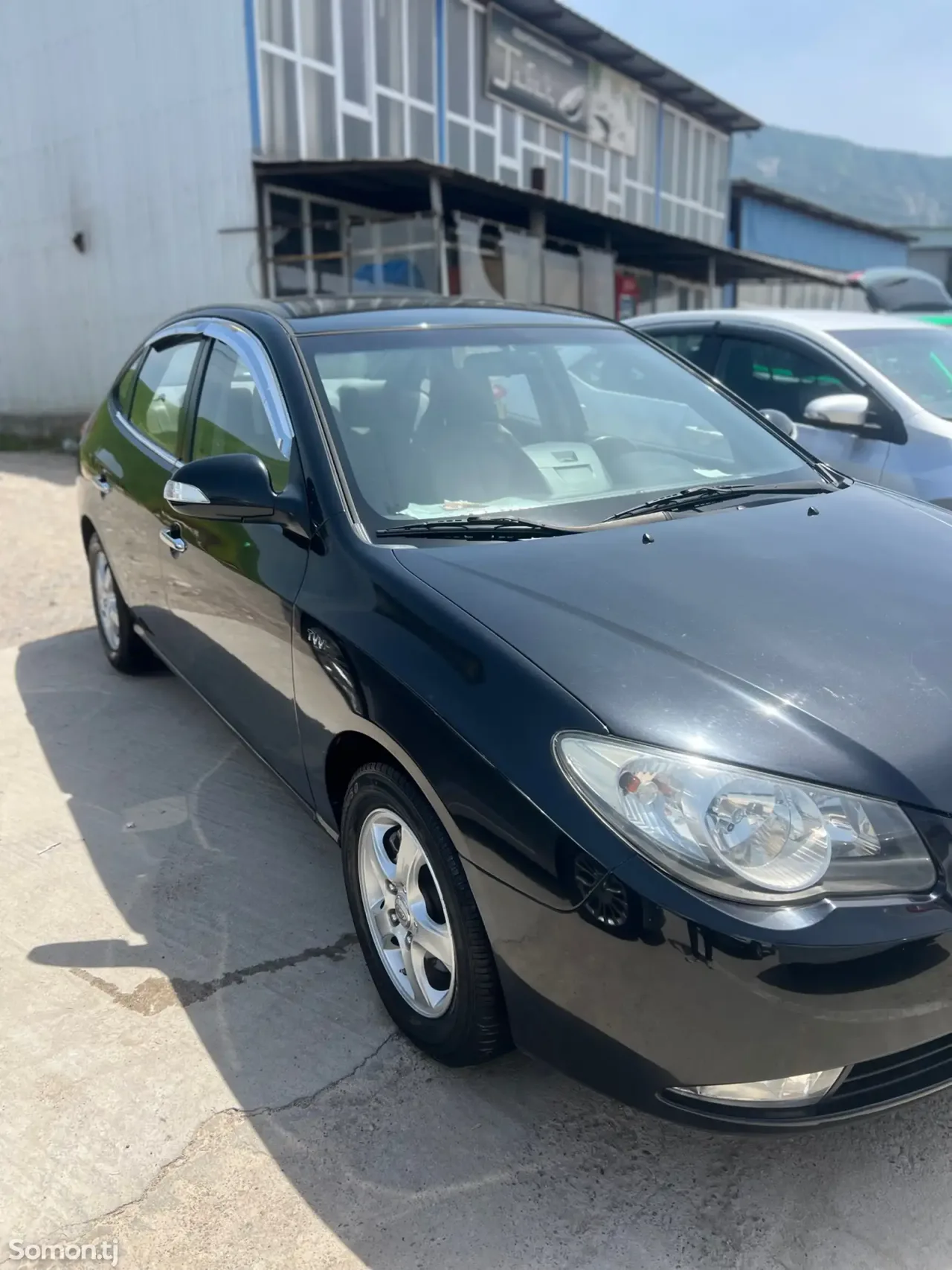Hyundai Avante 2010 · 1.6 AT