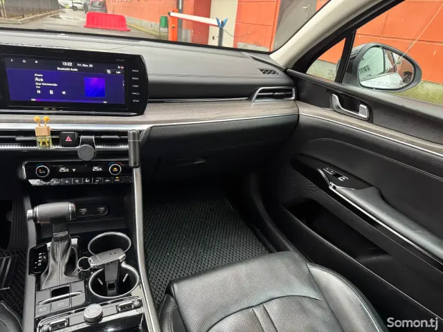 Kia K5 2022 · 1.6 AT