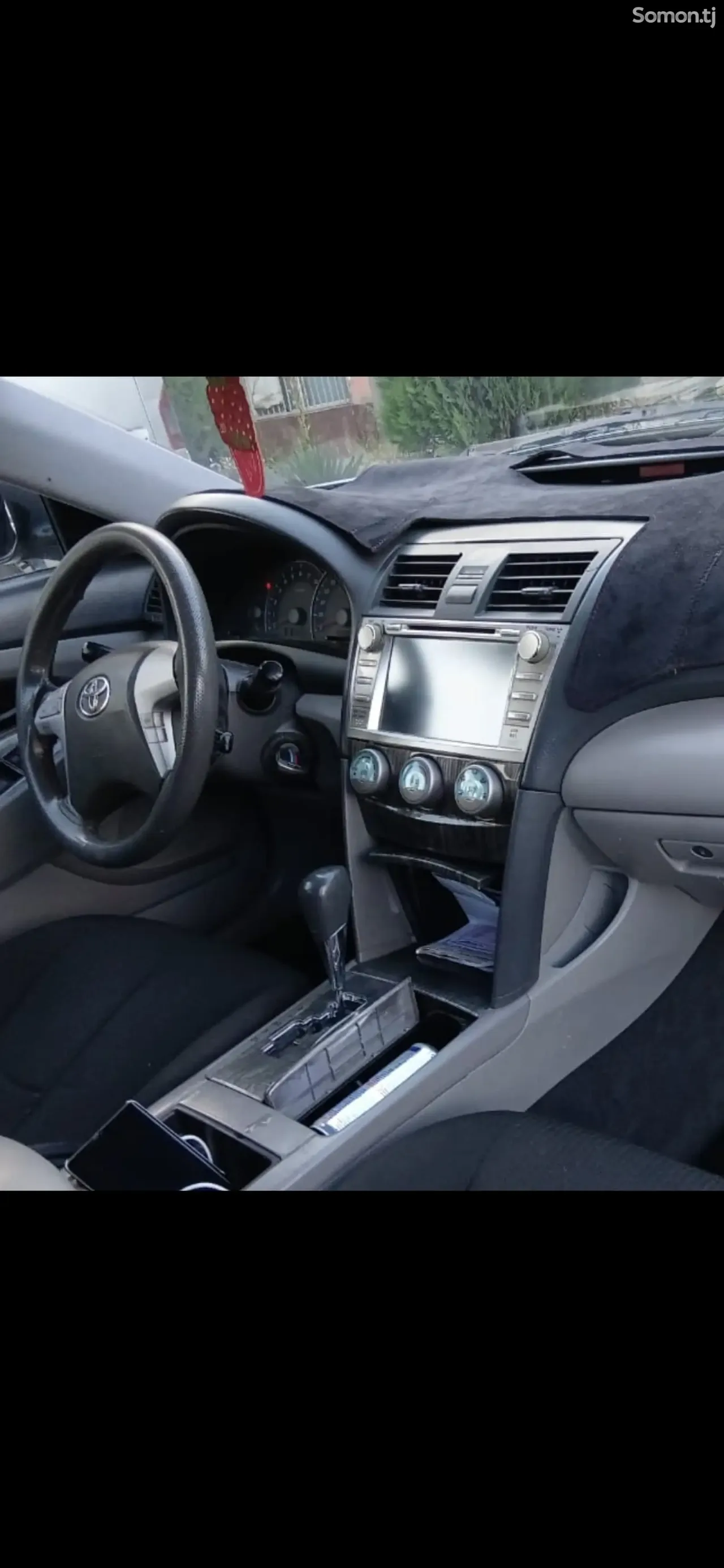 Toyota Camry 2011 · 2.4 AT