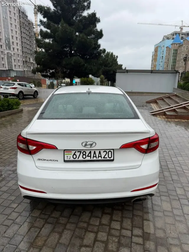 Hyundai Sonata 2017 · 2.4 AT